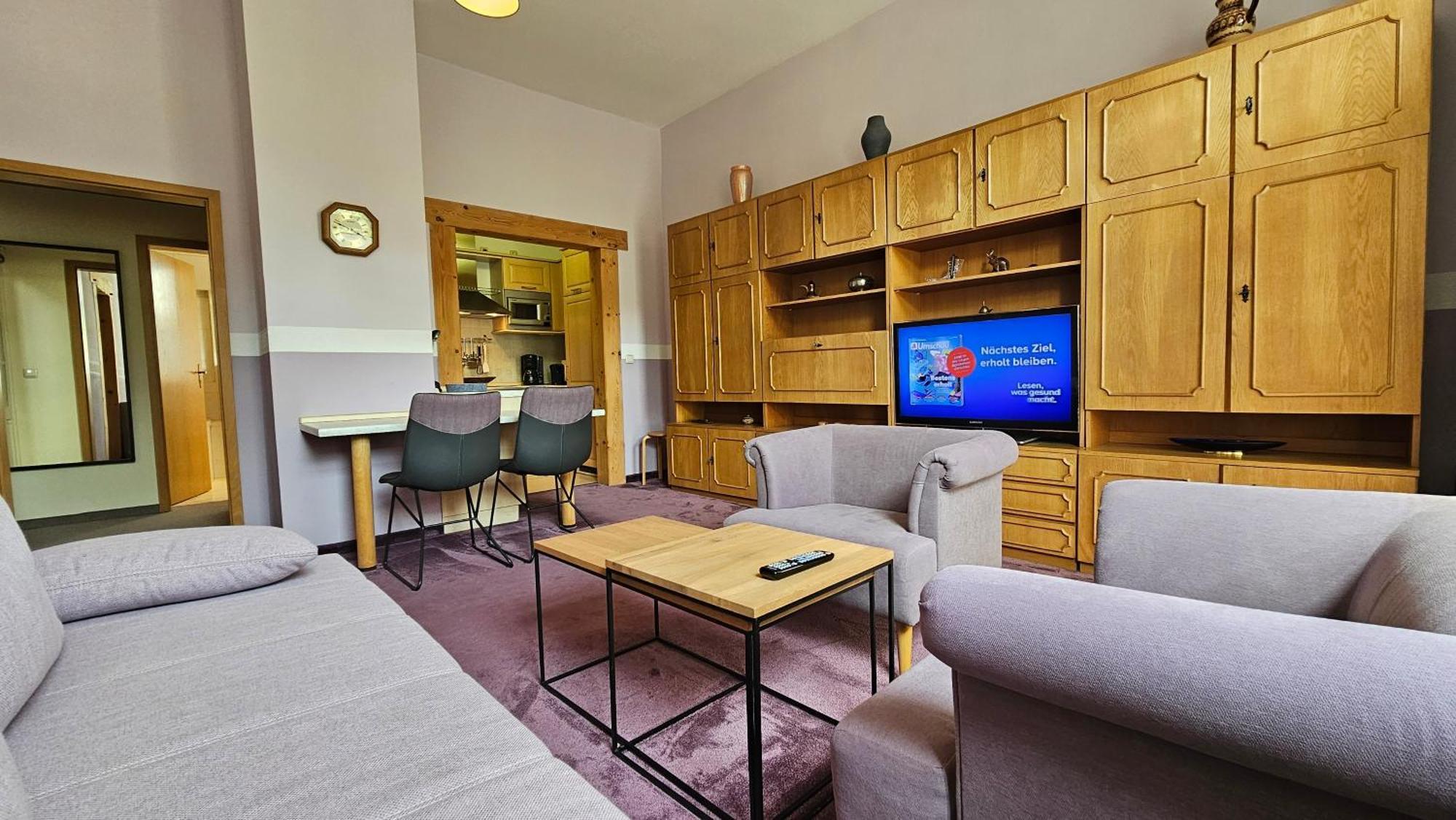 Pension Weisse Rose, Parkplatz, Fruehstueck, Wlan, Zentral Бад-Эльстер Экстерьер фото