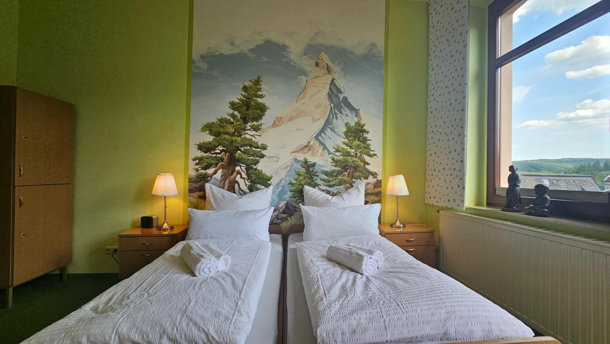 Pension Weisse Rose, Parkplatz, Fruehstueck, Wlan, Zentral Бад-Эльстер Экстерьер фото