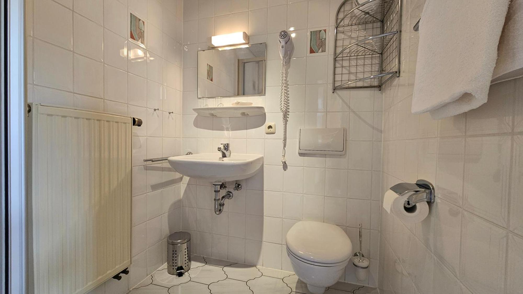 Pension Weisse Rose, Parkplatz, Fruehstueck, Wlan, Zentral Бад-Эльстер Экстерьер фото