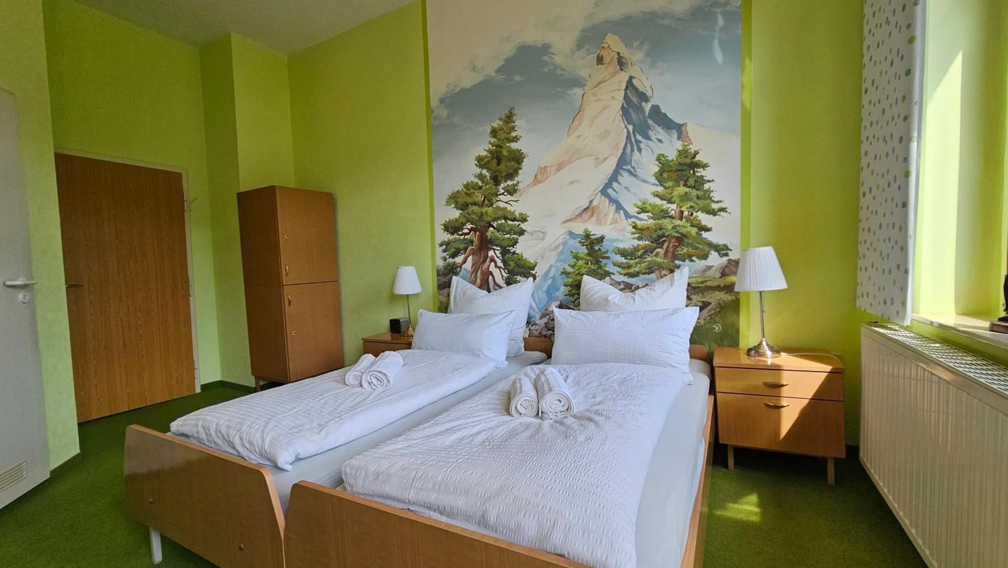 Pension Weisse Rose, Parkplatz, Fruehstueck, Wlan, Zentral Бад-Эльстер Экстерьер фото
